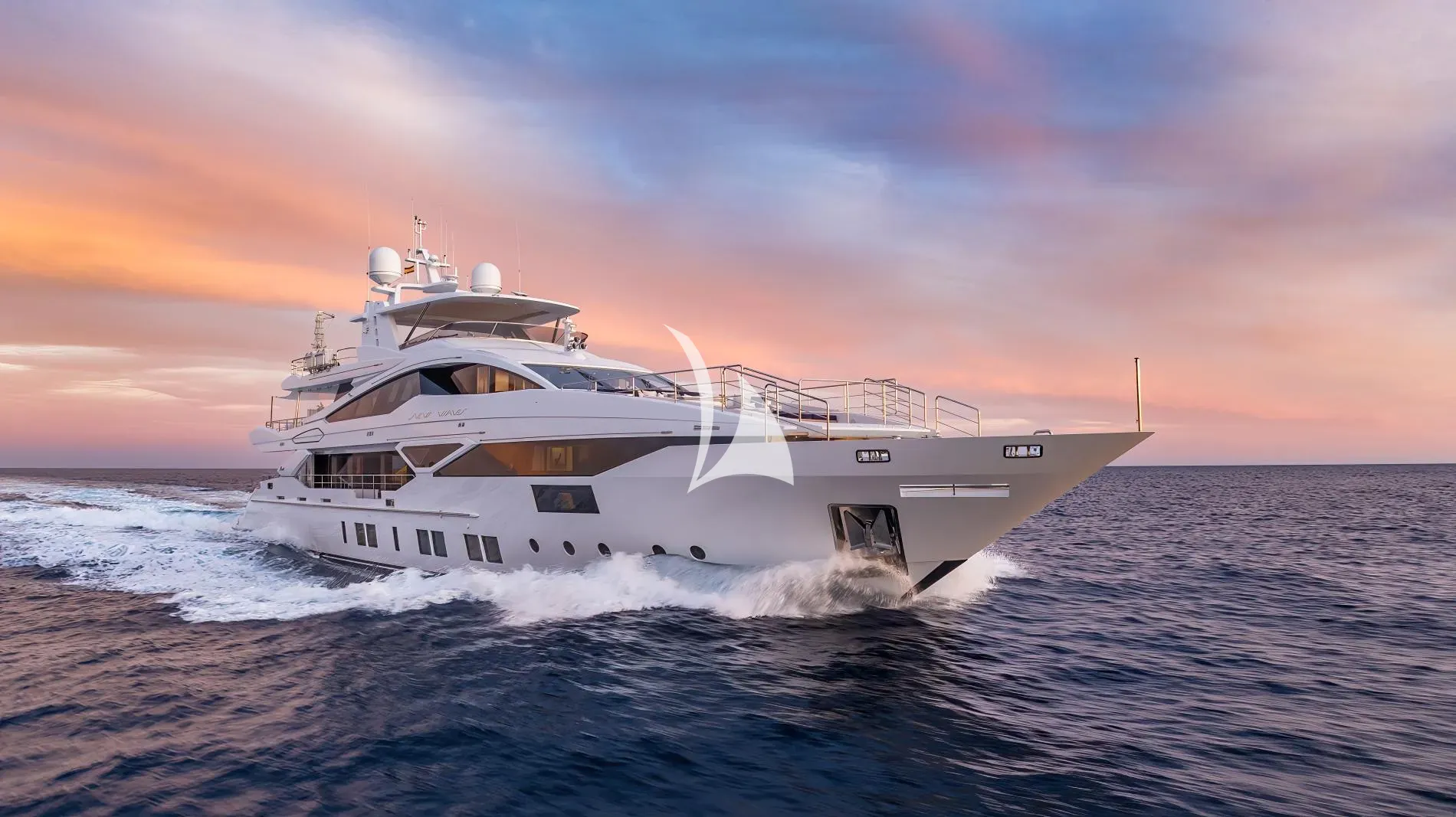 Luxury Crewed Motor Yacht NEW WAVES photo 5