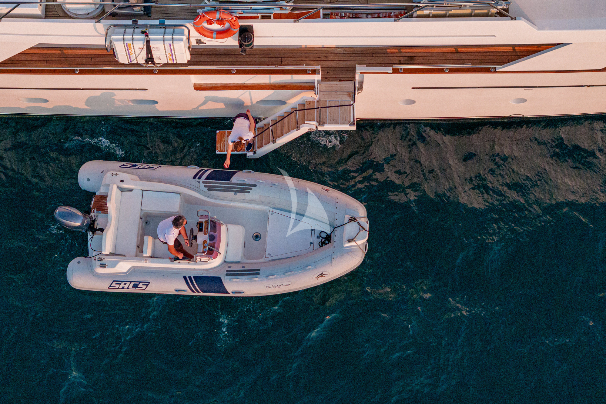 Luxury Crewed Motor Yacht NIGHTFLOWER photo 8