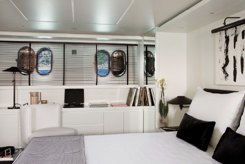 Luxury Crewed Motor Yacht NIKCA photo 6