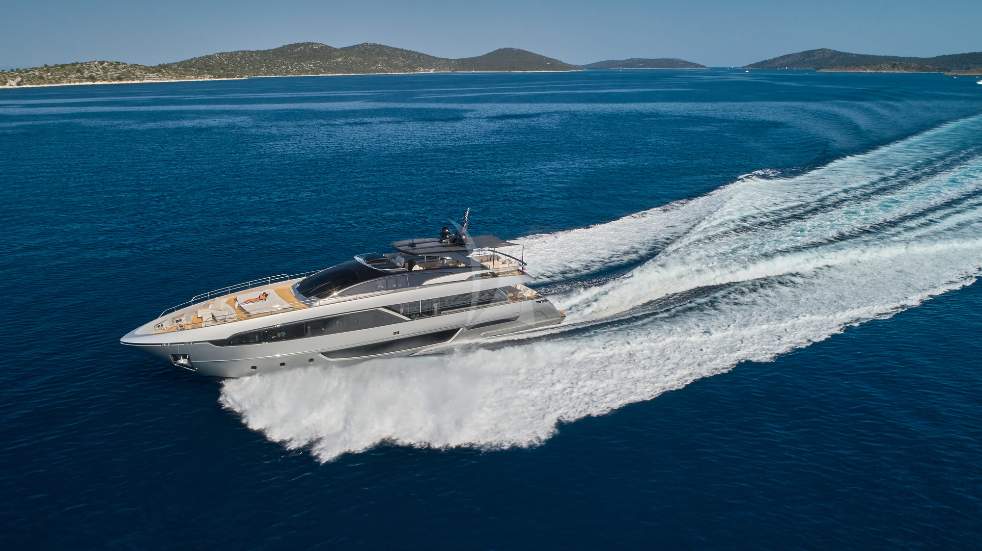 Luxury Crewed Motor Yacht NIKITA photo 3