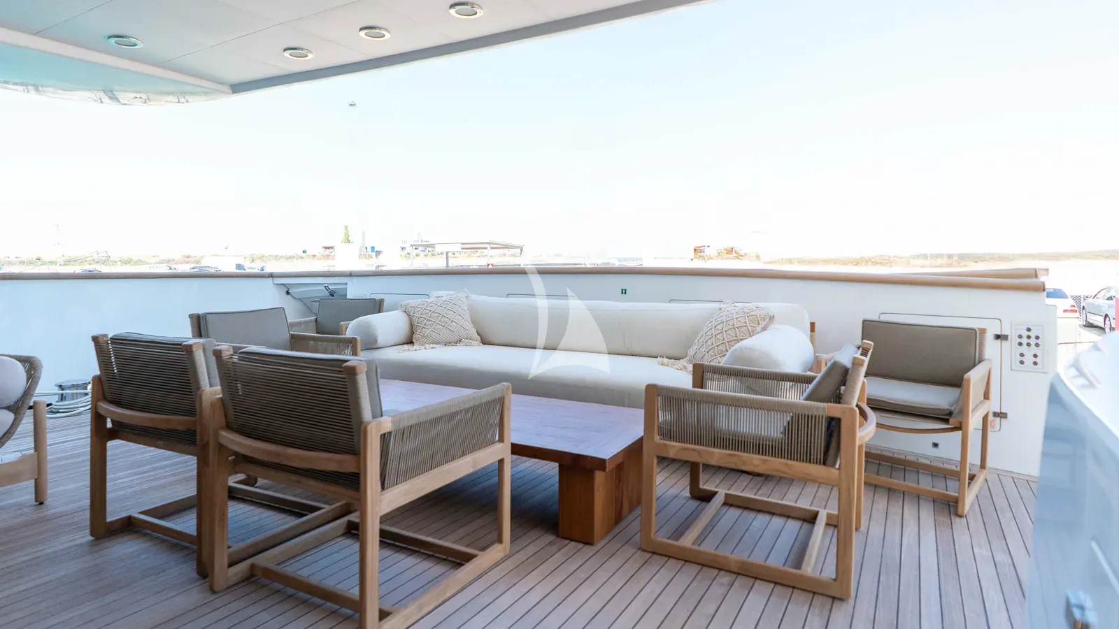 Luxury Crewed Motor Yacht NINO photo 8
