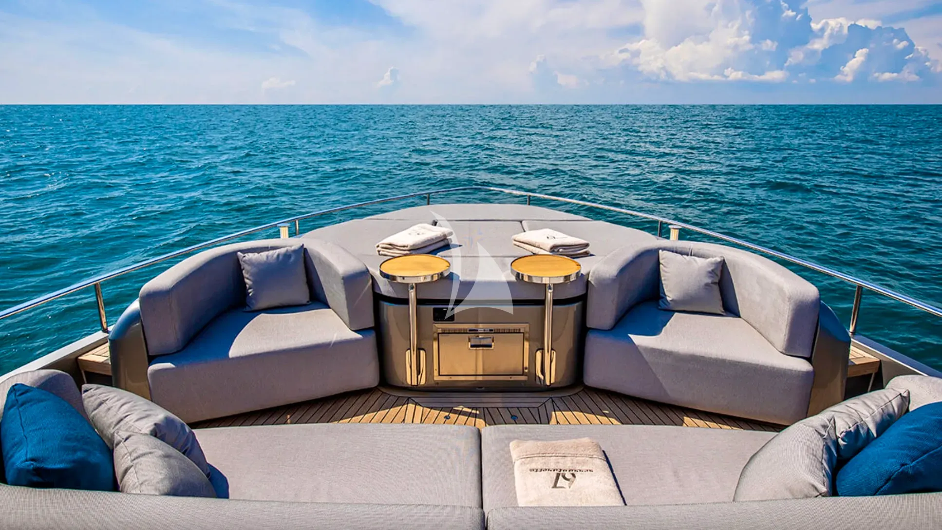 Luxury Crewed Motor Yacht NIRVANA photo 7