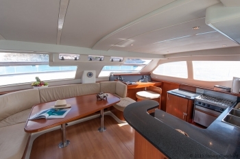 Crewed Power Catamaran NIRVANA photo 4