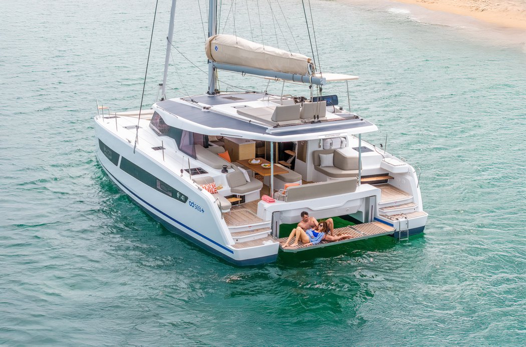Bareboat Catamaran NN photo 3