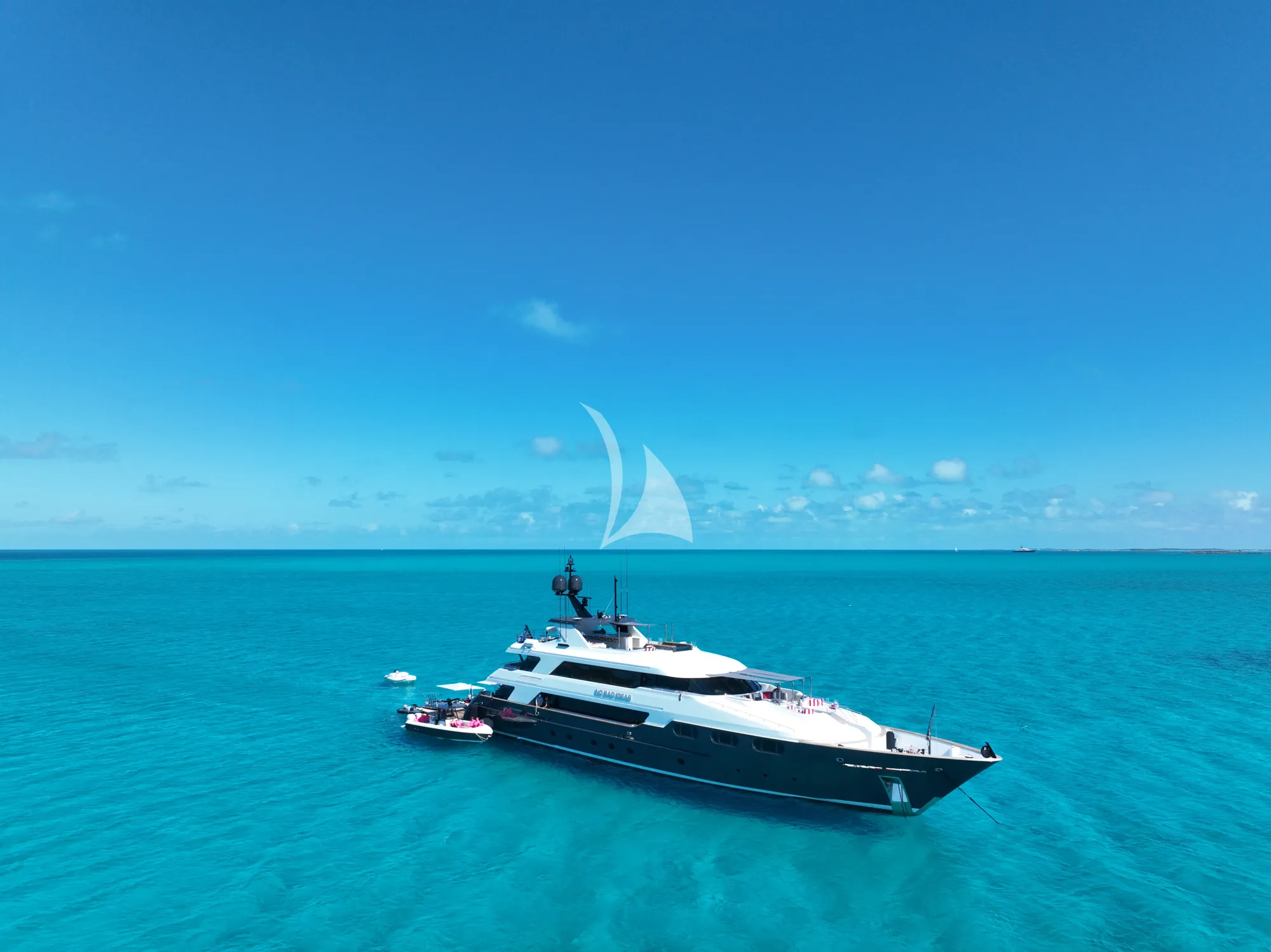 Luxury Crewed Motor Yacht NO BAD IDEAS photo 4