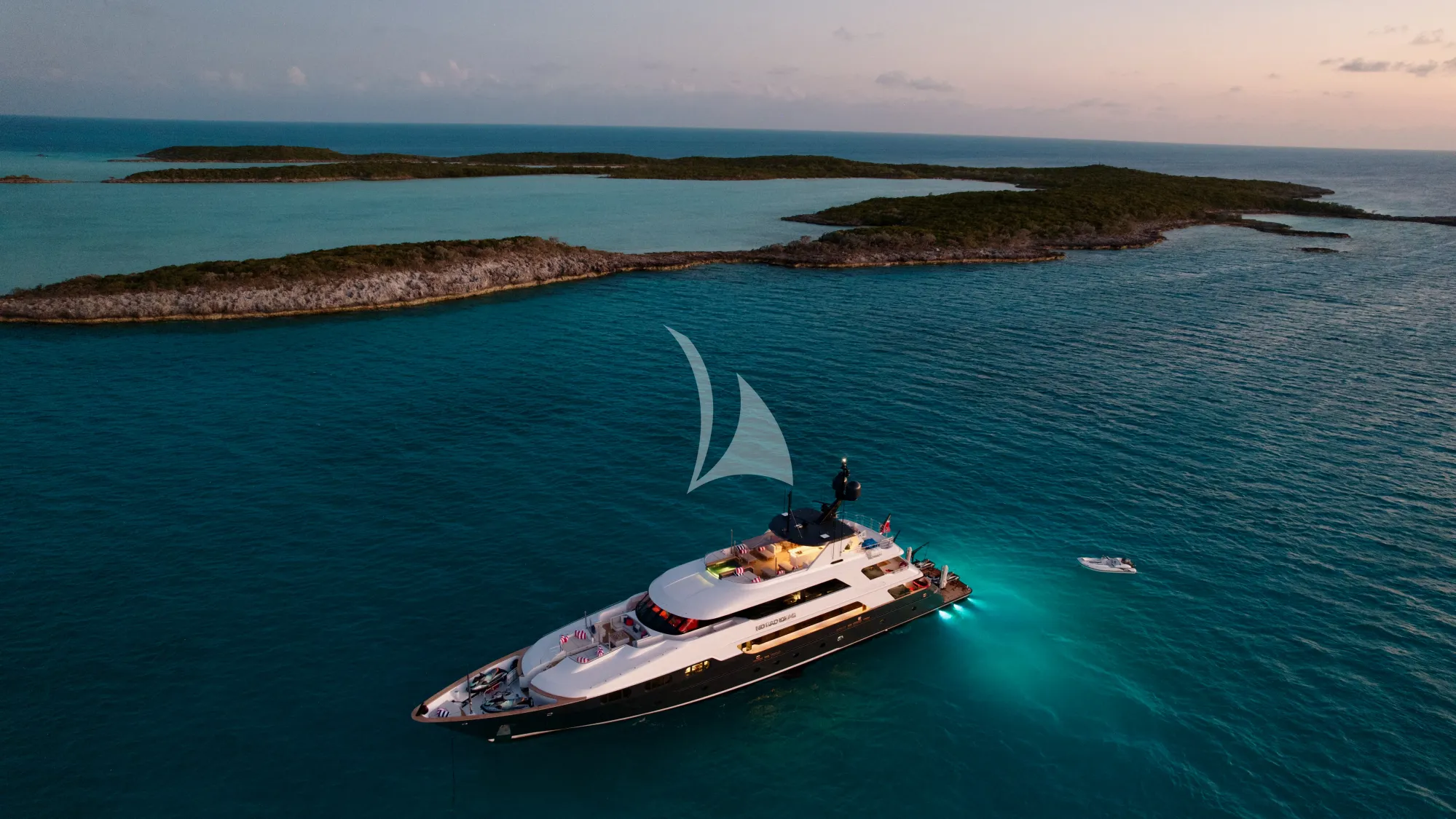 Luxury Crewed Motor Yacht NO BAD IDEAS photo 5