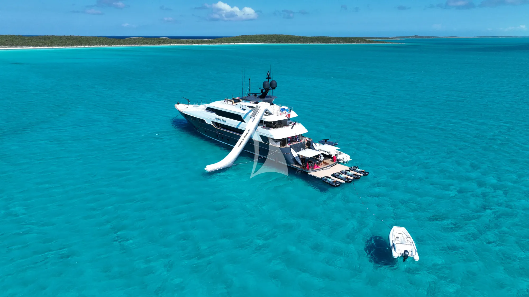 Luxury Crewed Motor Yacht NO BAD IDEAS photo 6