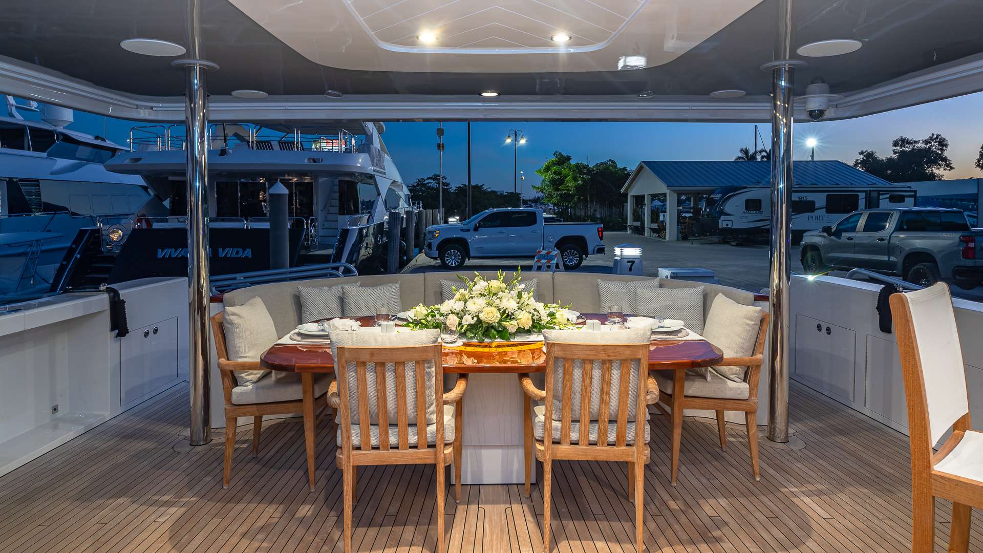 Crewed Motor Yacht NO SHORTCUTS photo 6