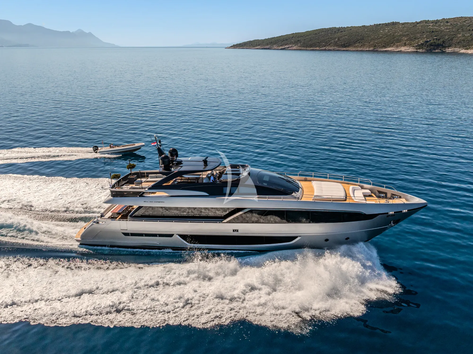 Luxury Crewed Motor Yacht NO STRESS 888 photo 4