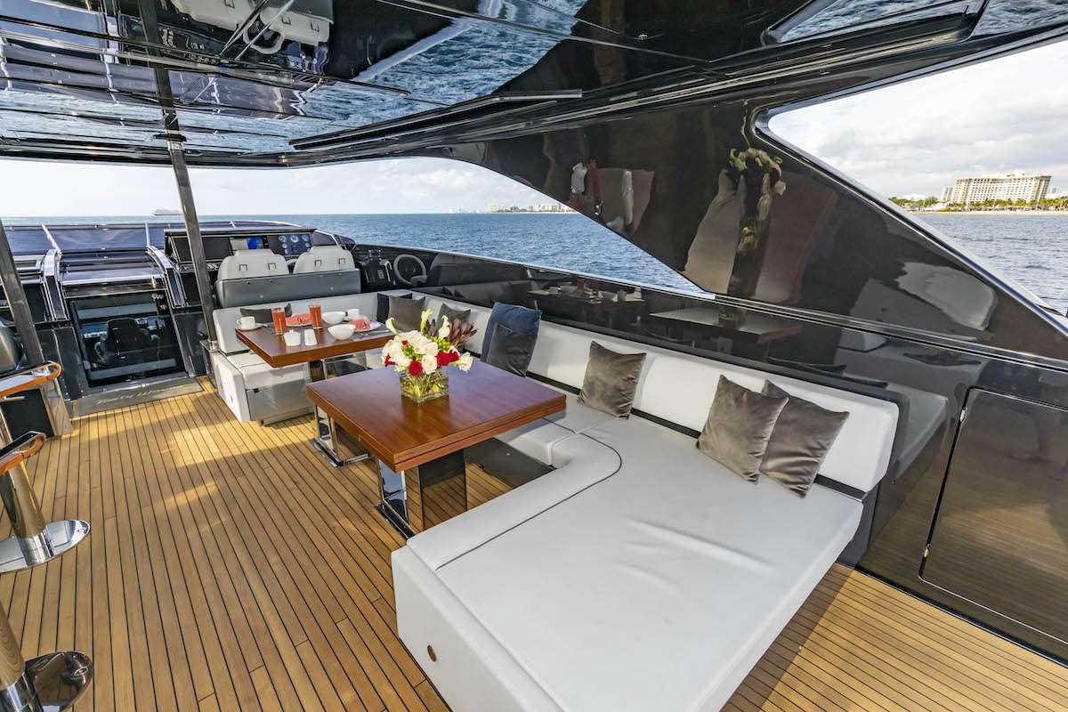 Luxury Crewed Motor Yacht NO SURRENDER photo 4