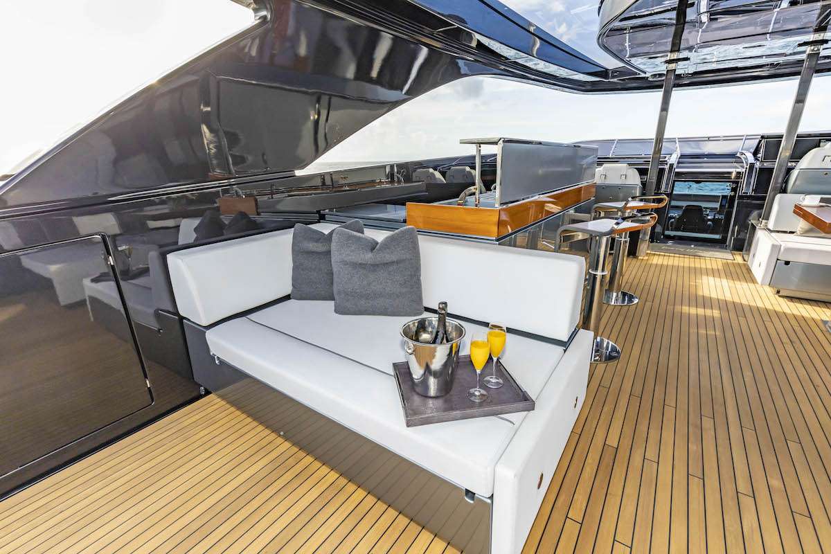 Luxury Crewed Motor Yacht NO SURRENDER photo 5
