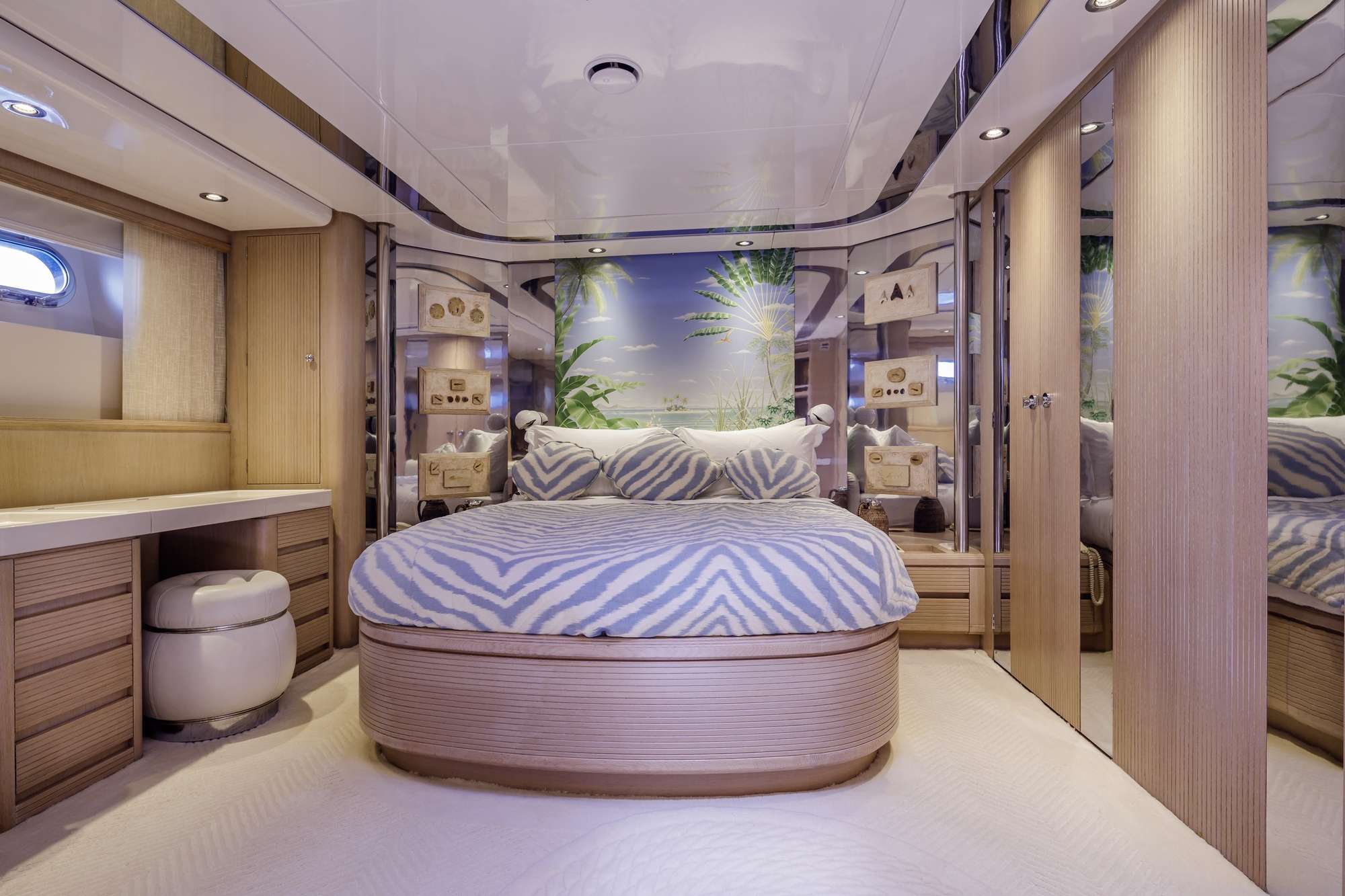 Luxury Crewed Sailing Yacht NOMMO photo 6