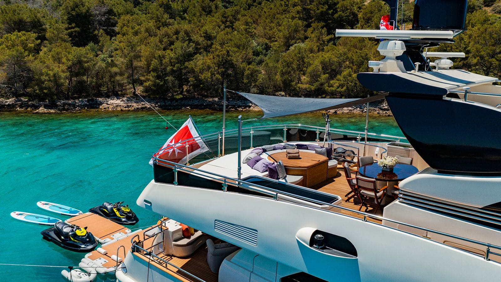 Luxury Crewed Motor Yacht NOVELA photo 8