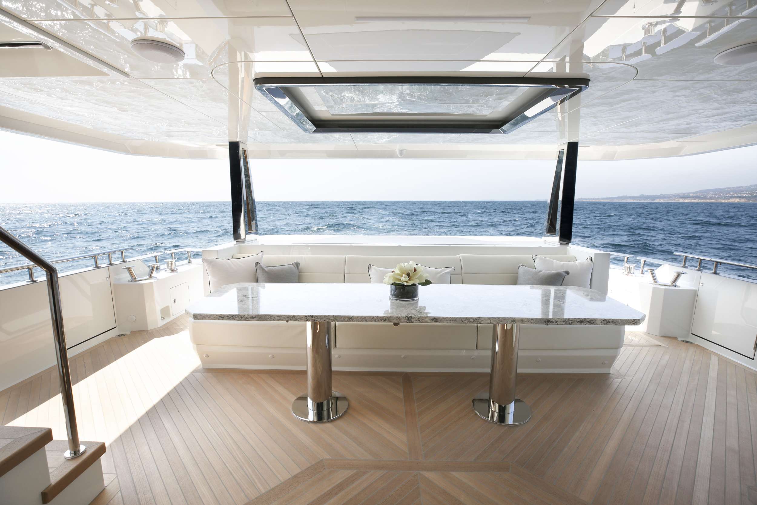 Crewed Motor Yacht O photo 6