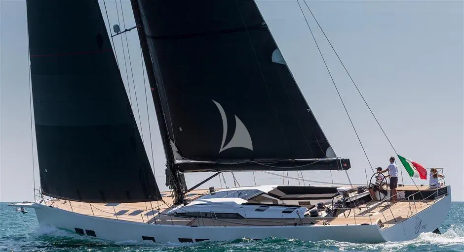 Crewed Sailing Yacht O2 photo 6