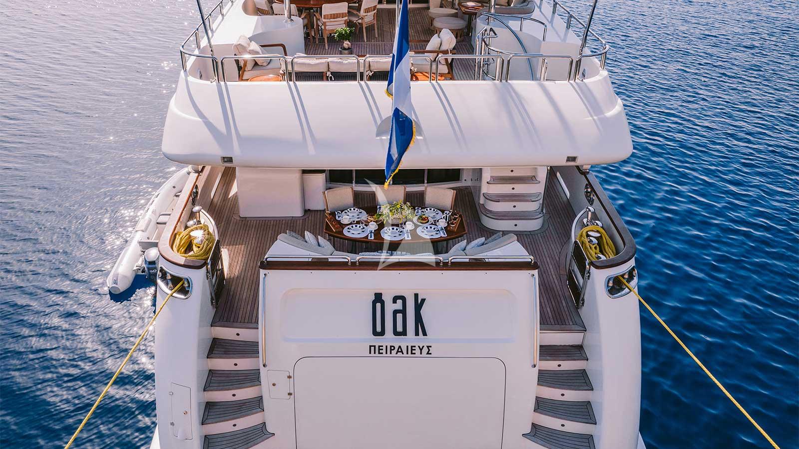 Luxury Crewed Motor Yacht OAK photo 7