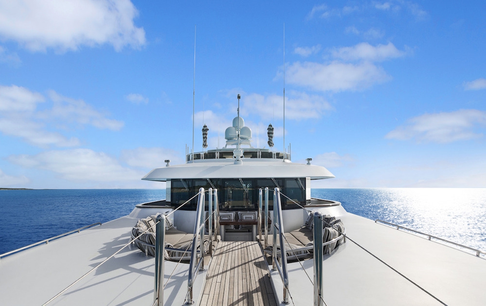 Luxury Crewed Motor Yacht OCEAN CLUB photo 8