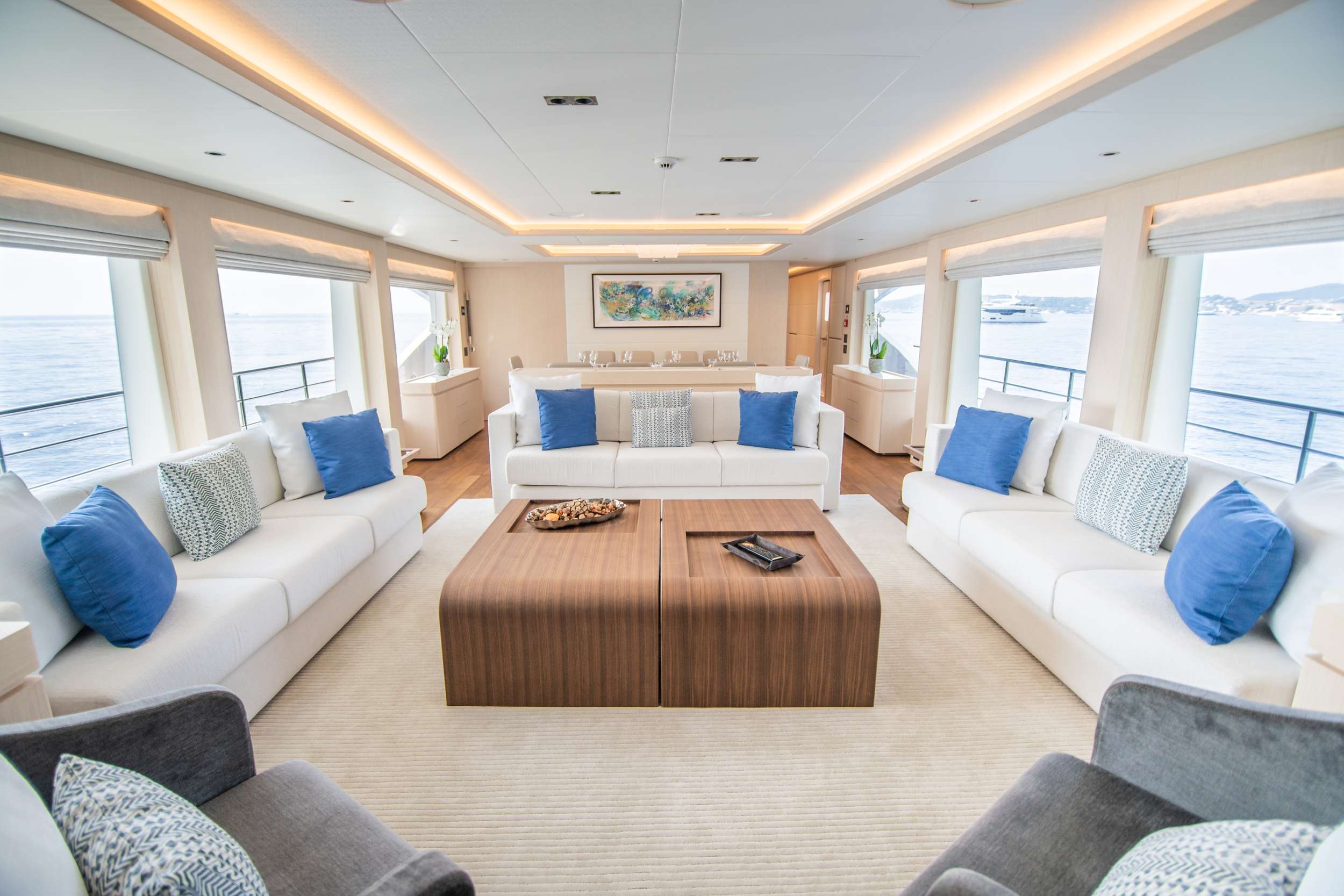 Luxury Crewed Motor Yacht OCEAN VIEW photo 7