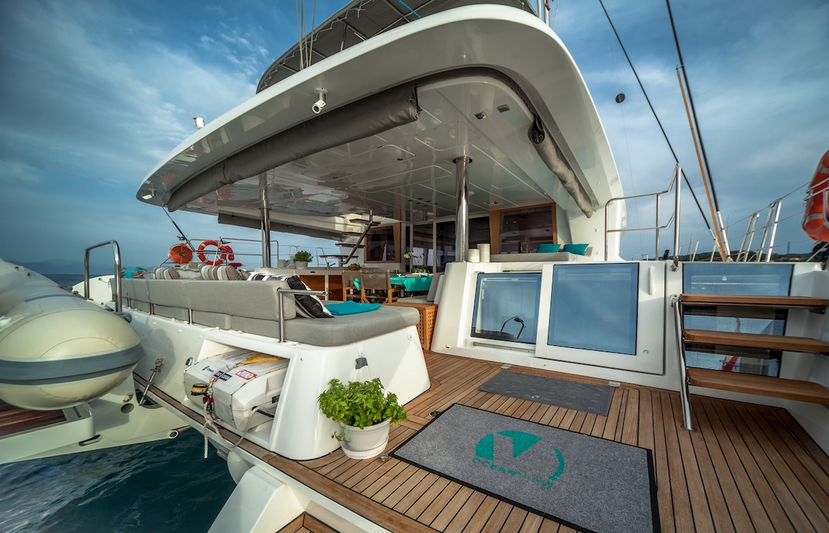 Luxury Crewed Catamaran OCEAN VIEW photo 3