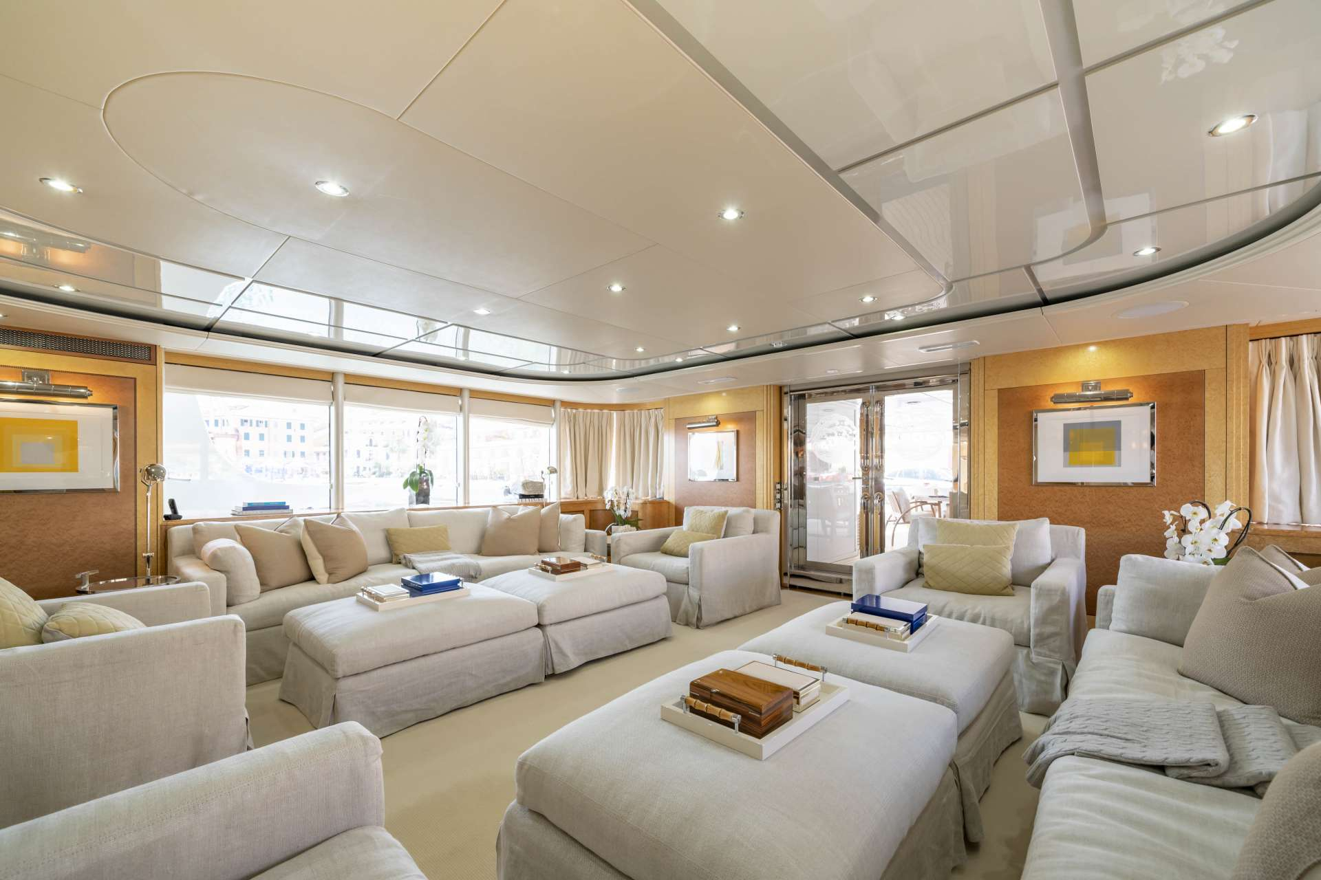 Luxury Crewed Motor Yacht OCEANA photo 3