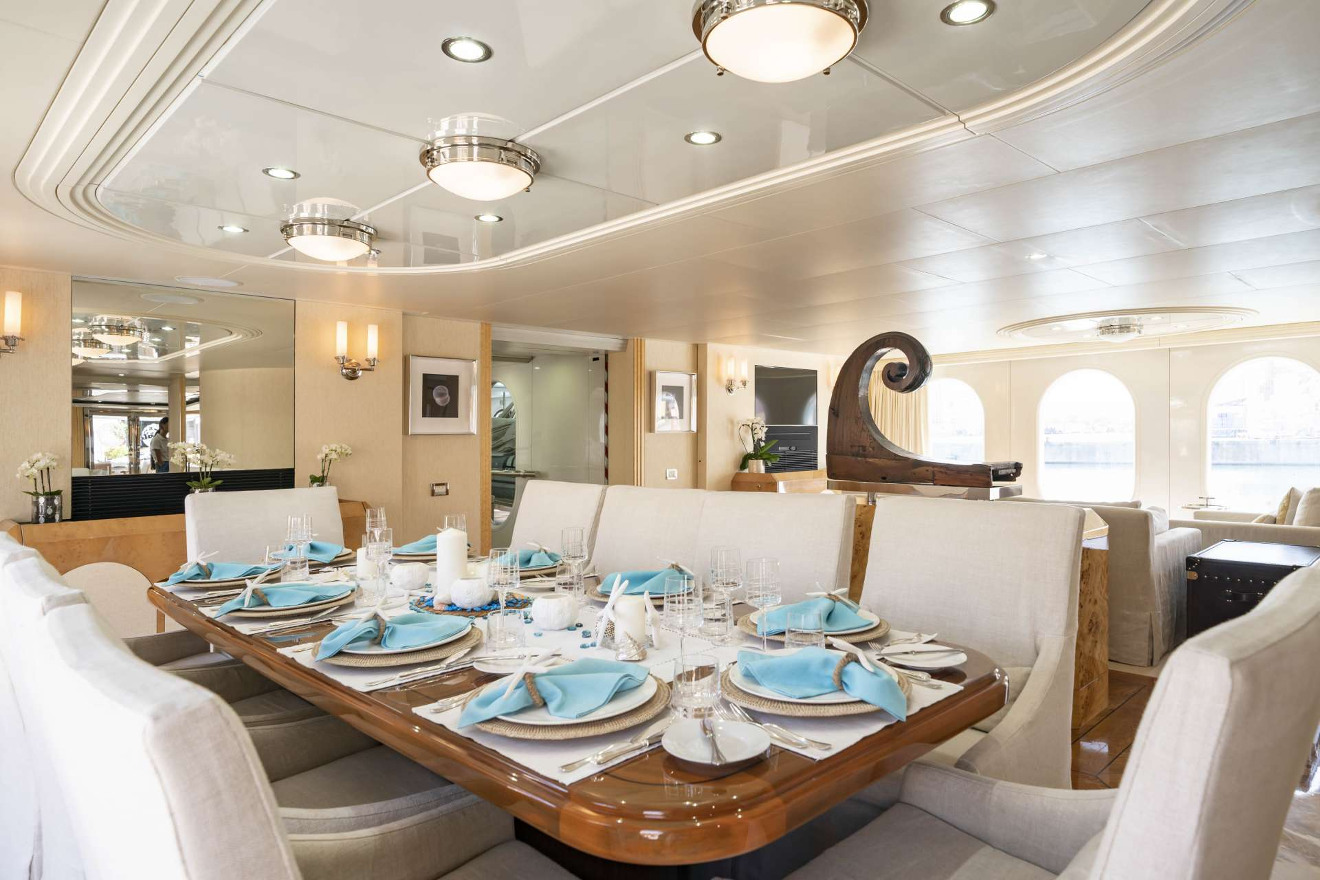 Luxury Crewed Motor Yacht OCEANA photo 5