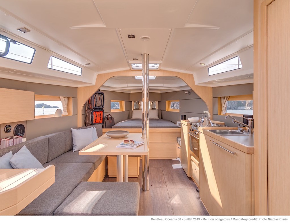 Bareboat Sailing Yacht Oceanis 35 photo 5