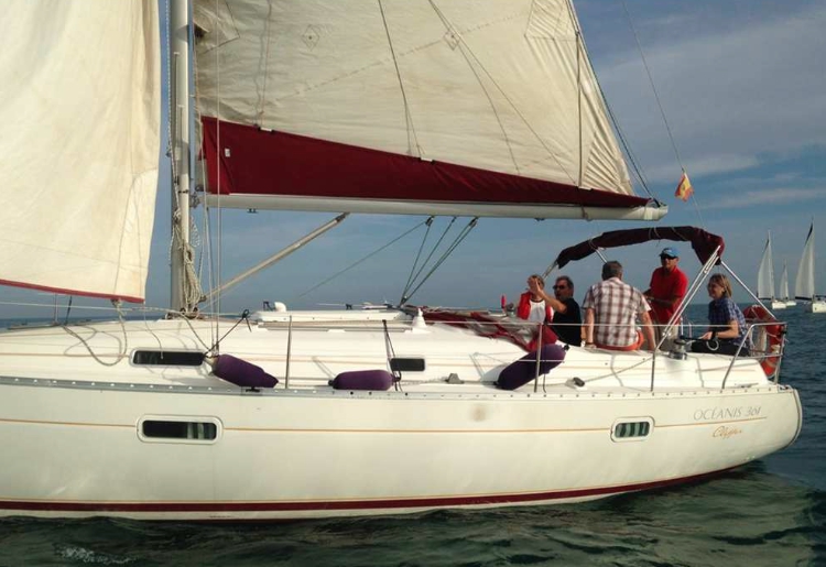 Luxury Crewed Sailing Yacht Oceanis 361 photo 4