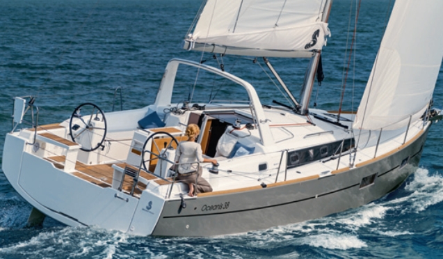 Bareboat Sailing Yacht Oceanis 38 photo 3