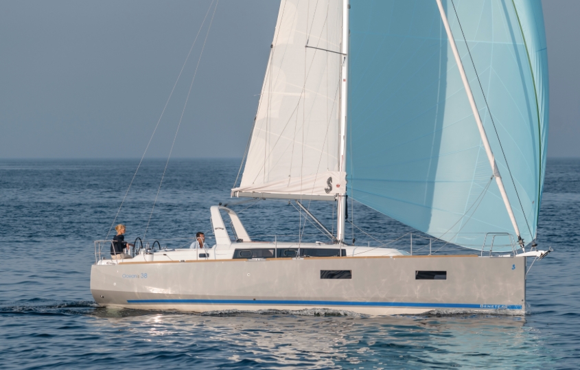Bareboat Sailing Yacht Oceanis 38