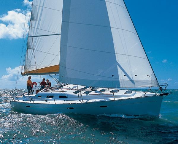 Bareboat Sailing Yacht Beneteau Oceanis 393