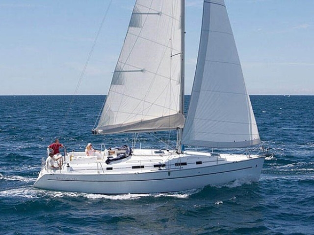 Bareboat Sailing Yacht Beneteau Oceanis 393 photo 3