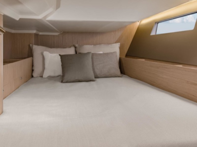 Bareboat Sailboat Oceanis 41.1 photo 4