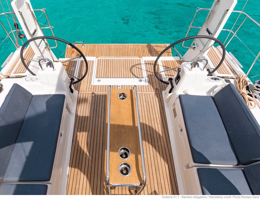 Bareboat Sailing Yacht Oceanis 41.1 photo 3