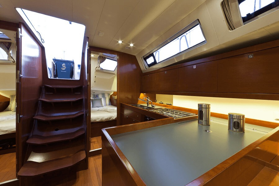 Bareboat Sailing Yacht Beneteau Oceanis 41 photo 8