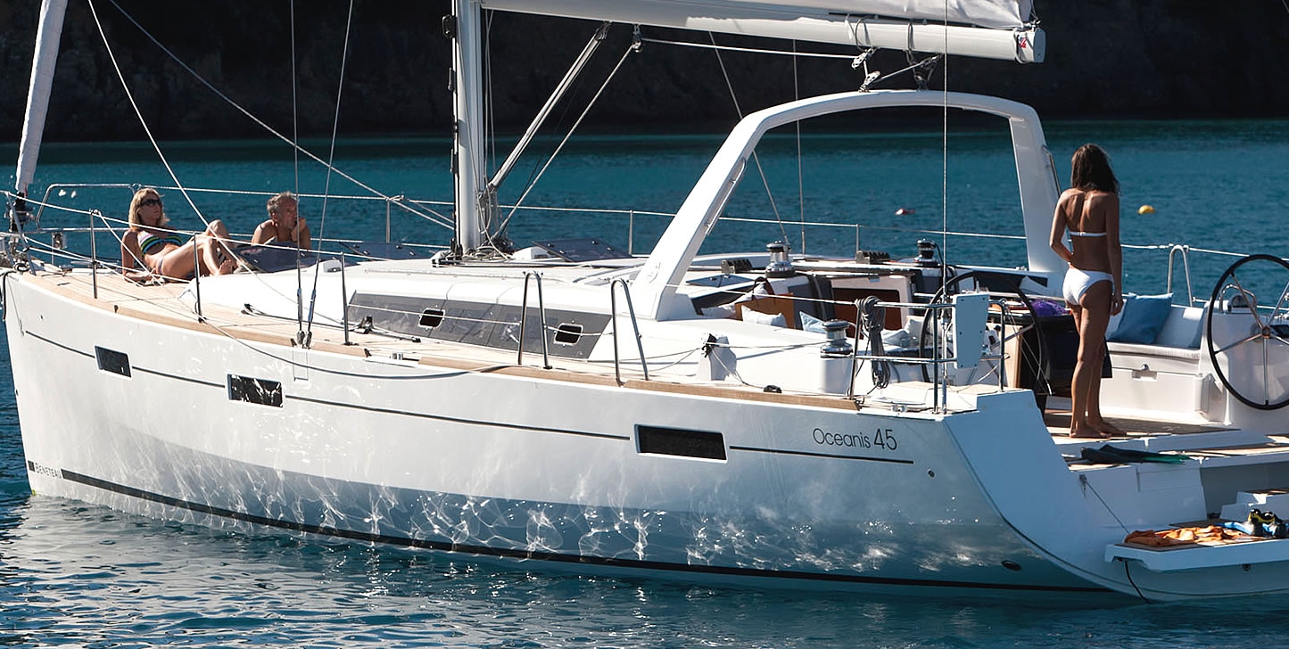 Bareboat Sailing Yacht Beneteau Oceanis 45