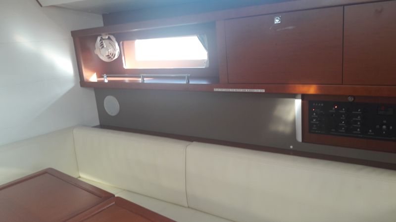 Bareboat Sailing Yacht Alboran Gin Fizz photo 4