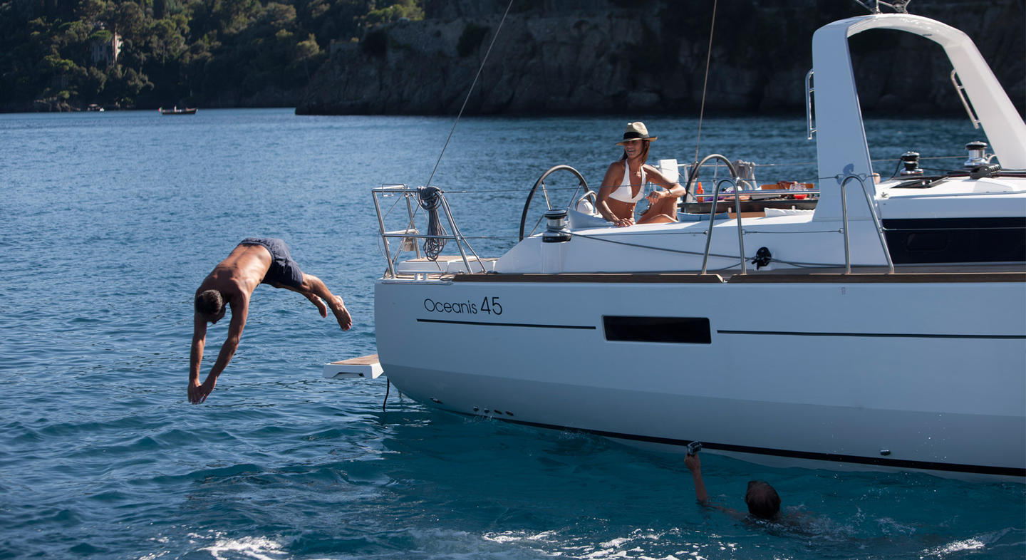 Bareboat Sailing Yacht Oceanis 45 photo 5