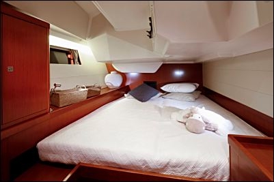 Bareboat Sailing Yacht Oceanis 48 photo 8