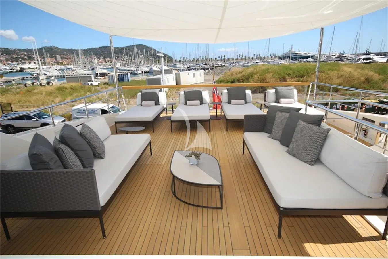 Luxury Crewed Motor Yacht OCTAVE photo 5