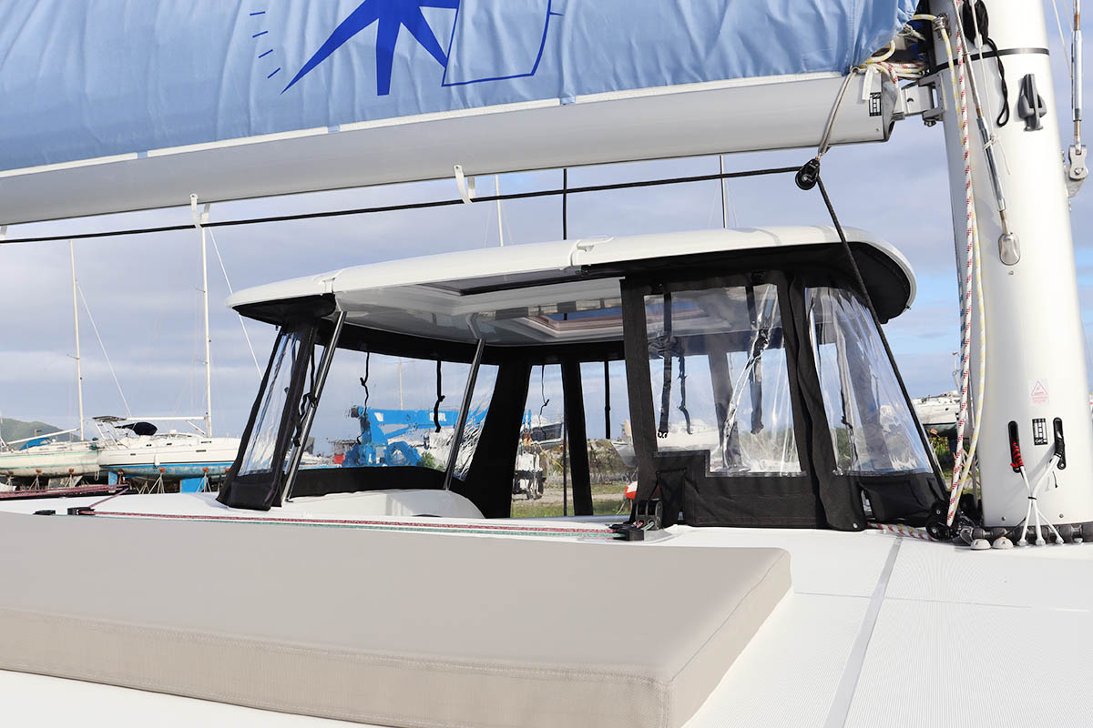 Bareboat Catamaran ODYSSEY photo 4