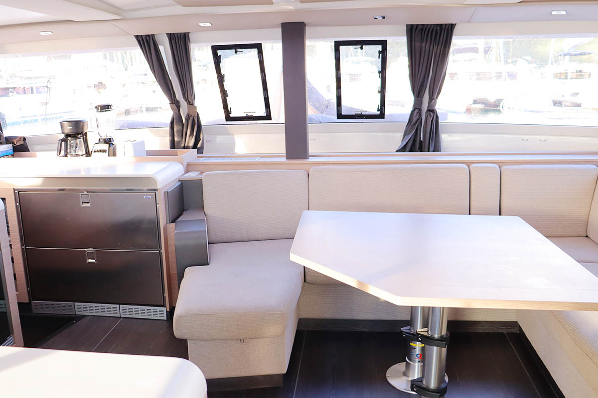 Bareboat Catamaran ODYSSEY photo 8