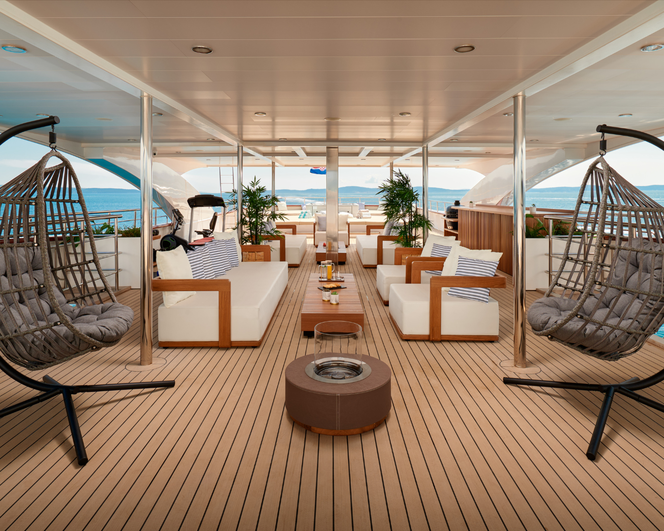 Luxury Crewed Motor Yacht OHANA photo 8