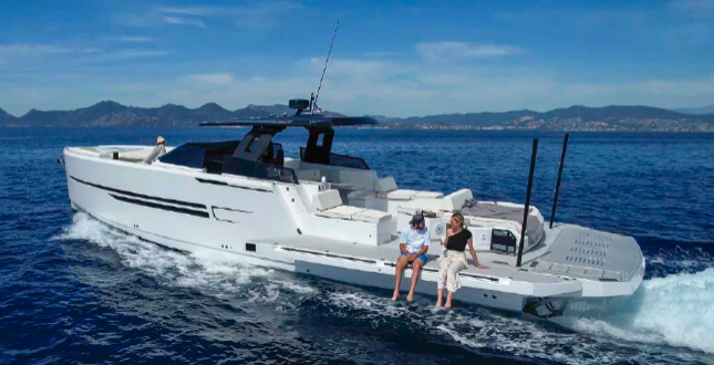 Crewed Motor Yacht Okean 55 photo 5