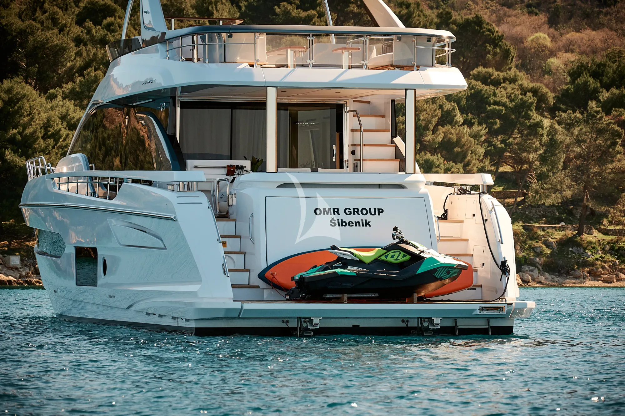 Luxury Crewed Motor Yacht OMR GROUP photo 3