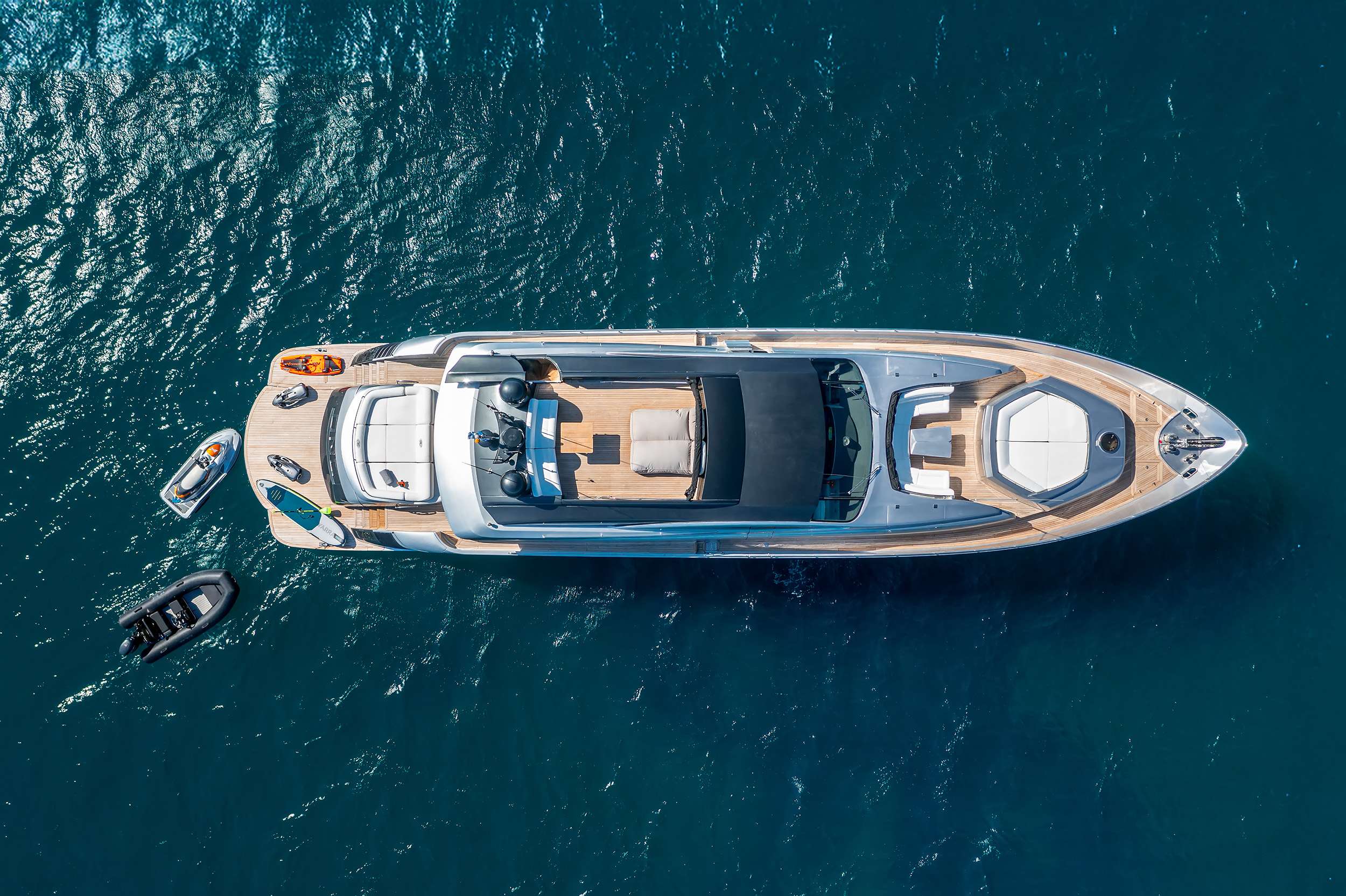 Luxury Crewed Motor Yacht ONE photo 3