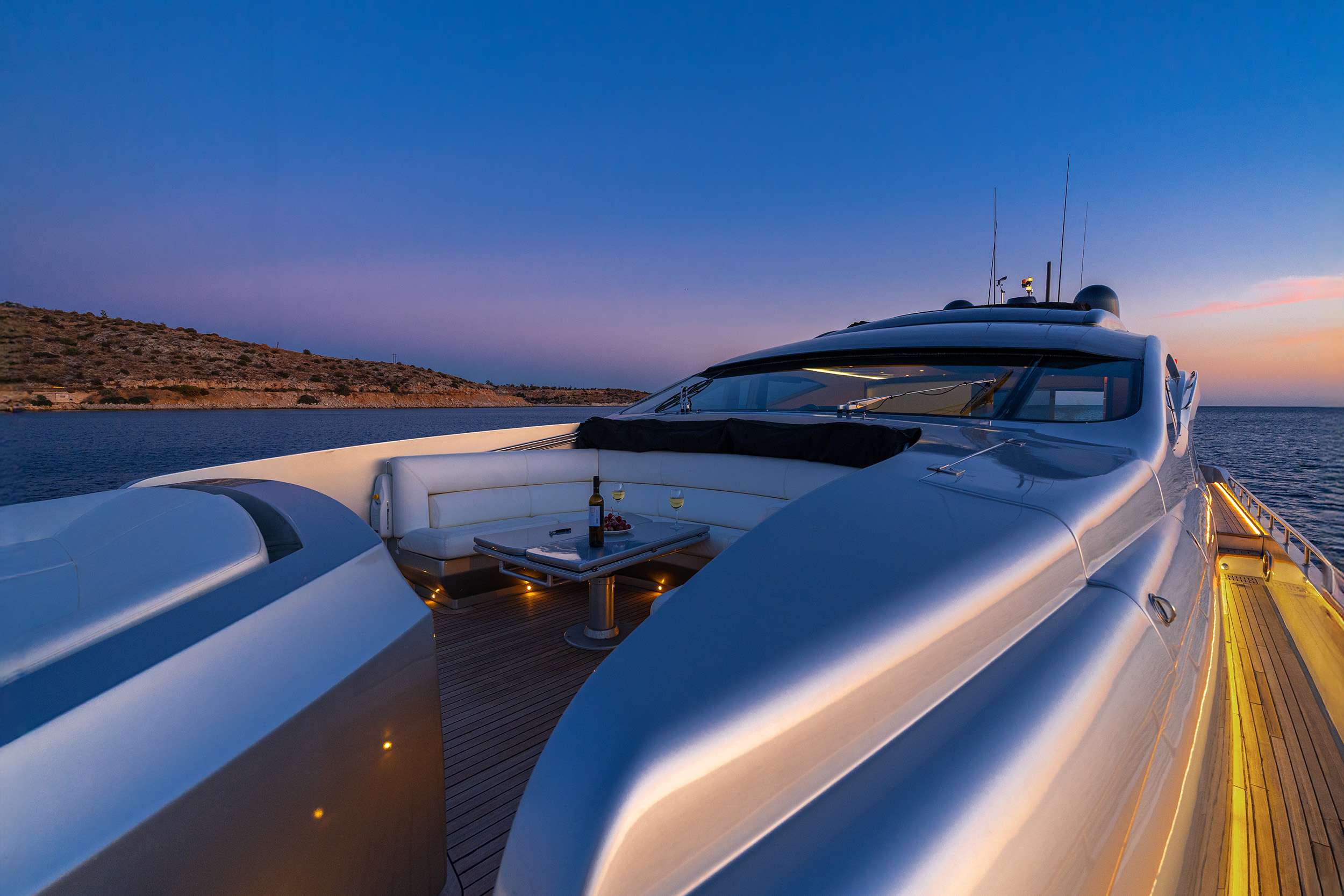 Luxury Crewed Motor Yacht ONE photo 5