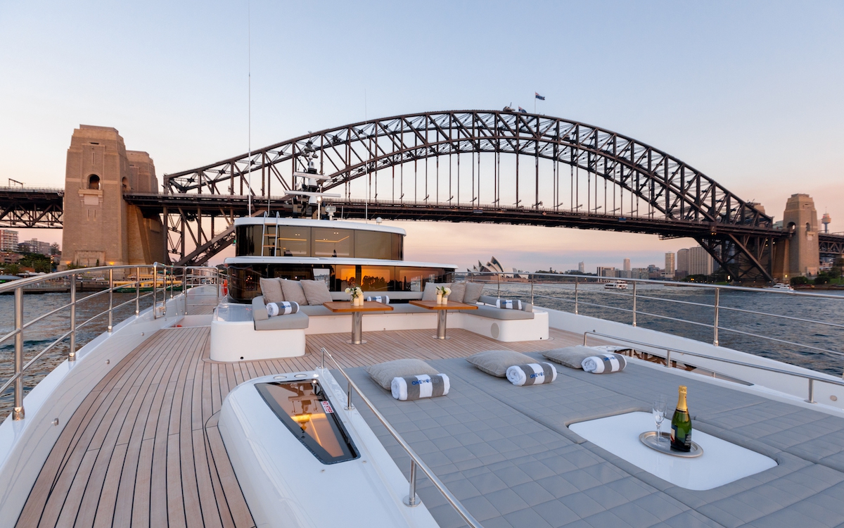 Luxury Crewed Motor Yacht ONEWORLD photo 5