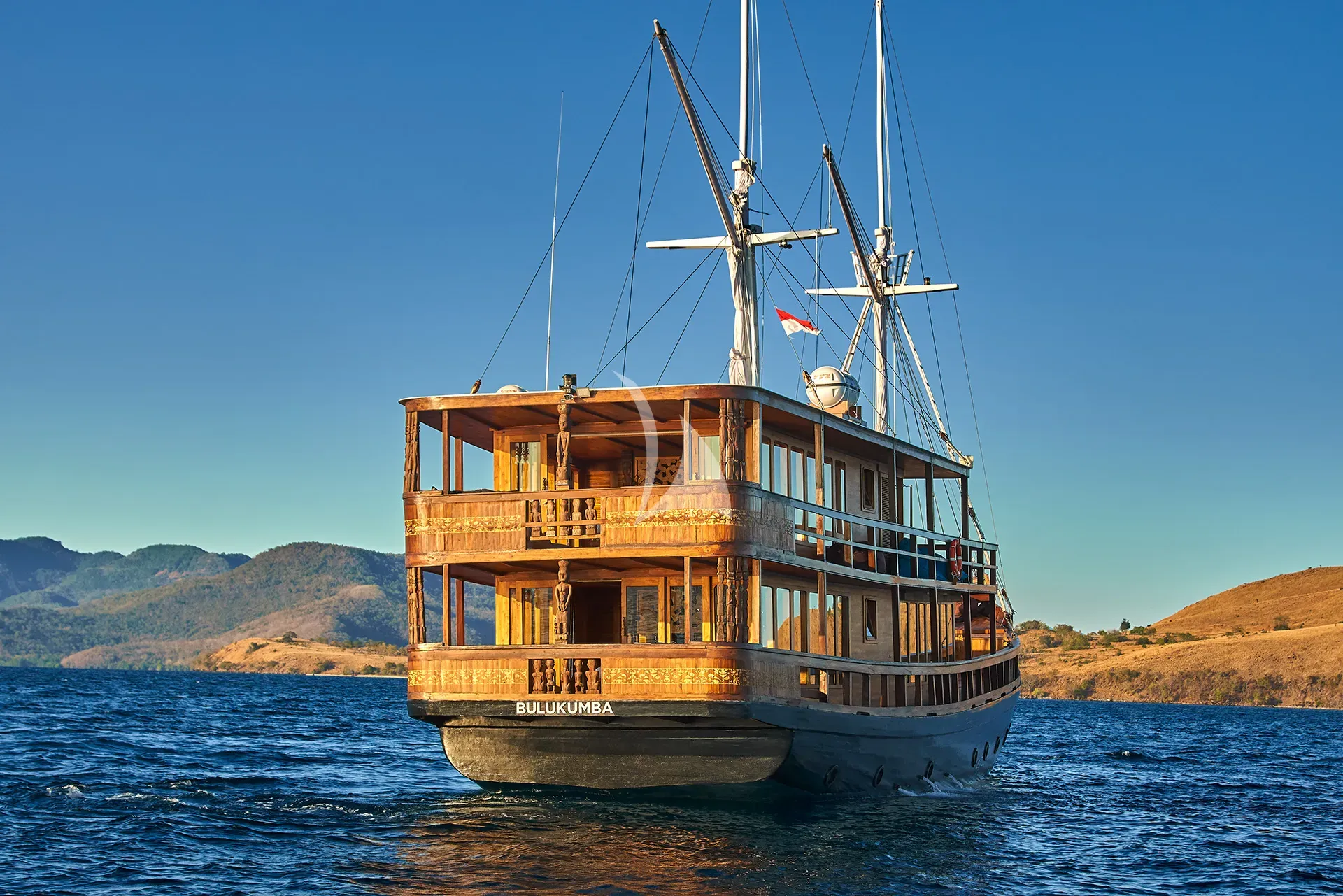 Luxury Crewed Sailing Yacht ORACLE photo 5