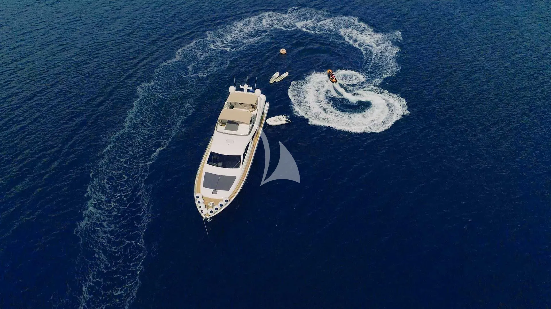 Luxury Crewed Motor Yacht ORLANDO L photo 6