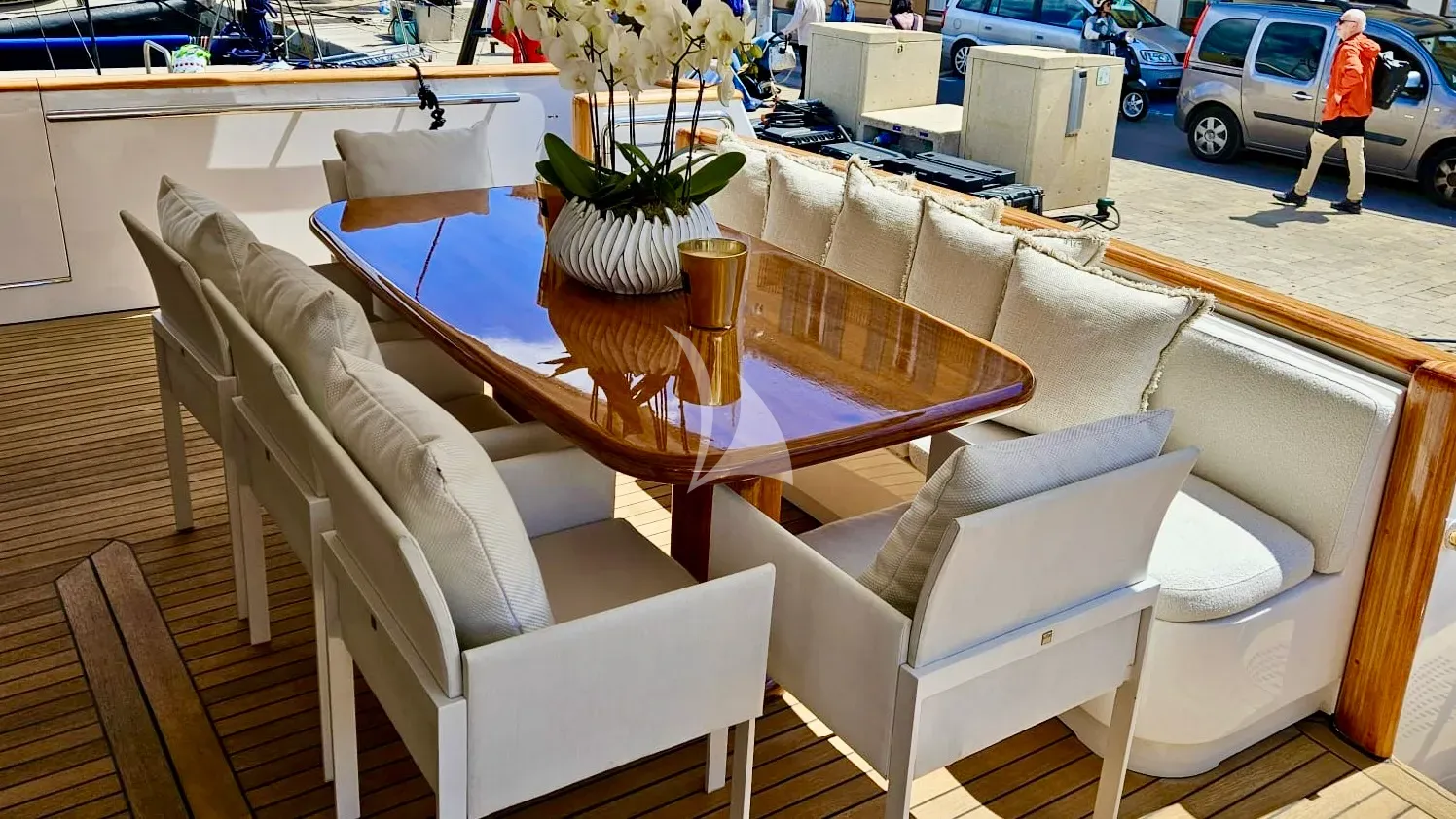 Luxury Crewed Motor Yacht PACHA photo 4